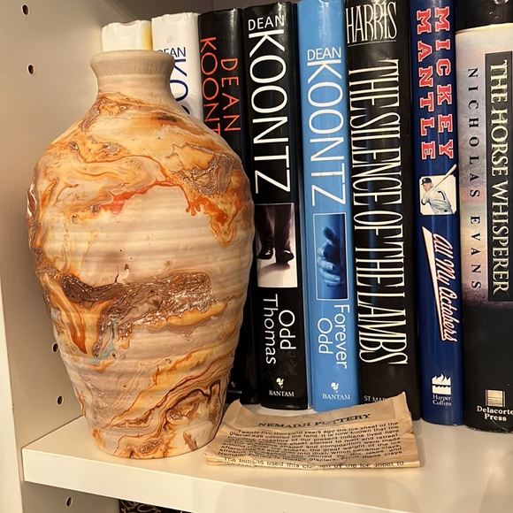 Old Native American Nemadji Pottery Vase colors of orange, brown & yello… - Picture 5 of 5